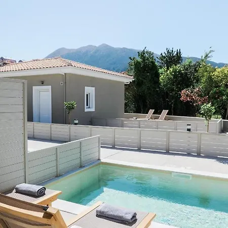 Comodo Nydri (Lefkada)