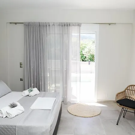 Comodo Nydri (Lefkada)