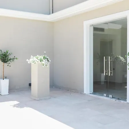 Apartment Comodo *